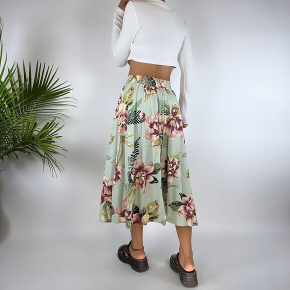 Vintage Y2K Cottage Floral Hawaiian High Waisted Midi Skirt / Size: Small - Picture 2 of 5